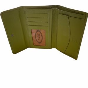 Tod’s trifold billfold wallet business cards coin